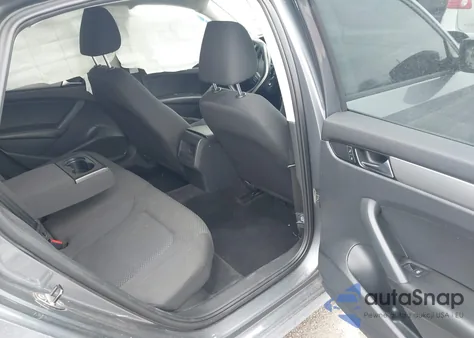 2013 Volkswagen Passat 2.5L S z USA, uszkodzony, nr VIN 1VWAP7A30DC078037